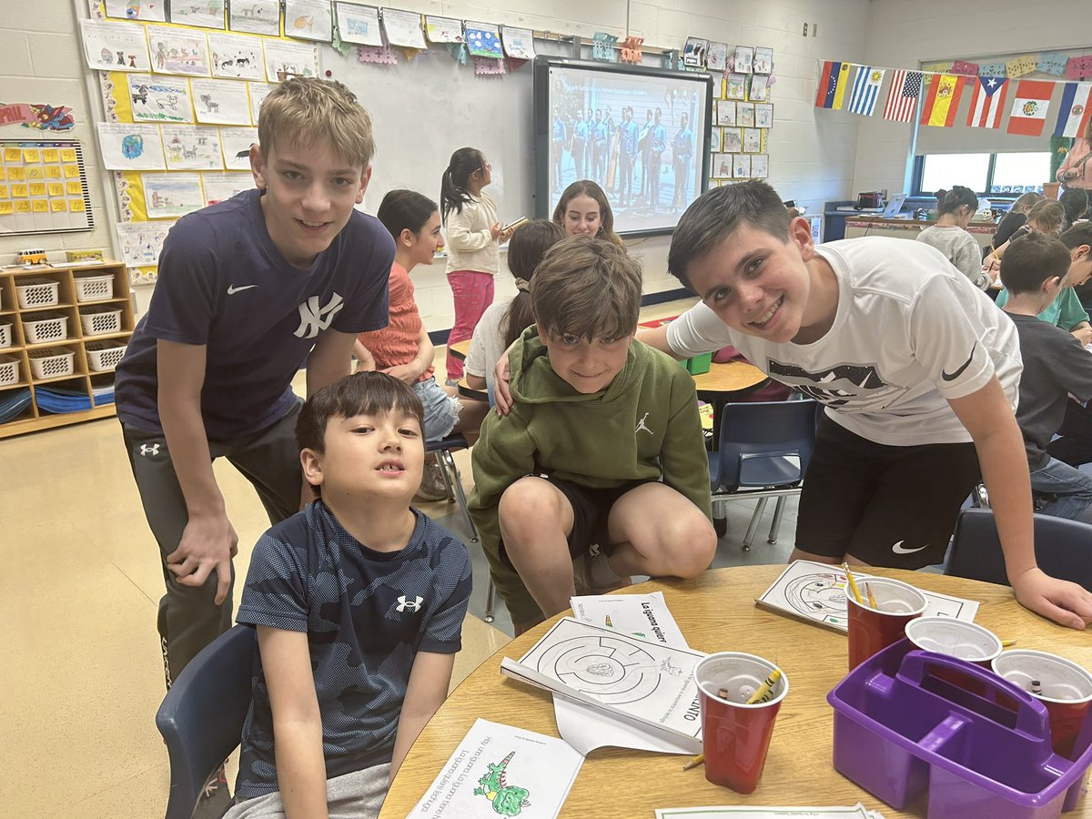 Senora_Fitz's tweet photo. Ramapo Ridge students came to Lenape Meadows to work with Spanish classes. The older students taught the younger vocabulary through gestures! They read to them &amp; brought a variety of activities. I was so proud of my former students!🥰 @mahwahschools https://t.co/r0vlJKyYb3