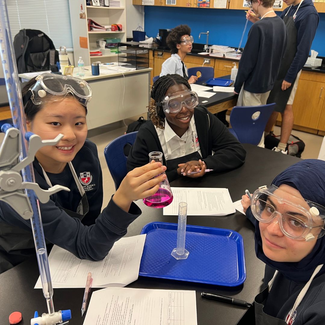 FSAPrivate's tweet image. 🔬 Our Honors Chemistry students wrapped up the year with a classic titration experiment! 🧪 They put their stoichiometry and lab skills into action to determine an unknown acid concentration. Proud of our future scientists! #FSAProud #STEM