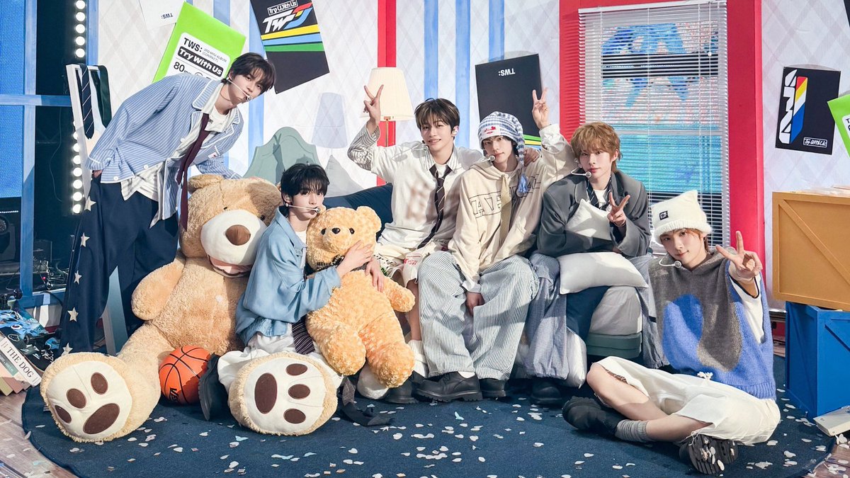 #TWS highest 1st week streams on Spotify

Countdown! — 1,208,392 🆕
plot twist — 1,141,673
If I’m S, Can You Be My N? — 1,134,003
hey! hey! — 1,010,608
Last Festival — 858,295