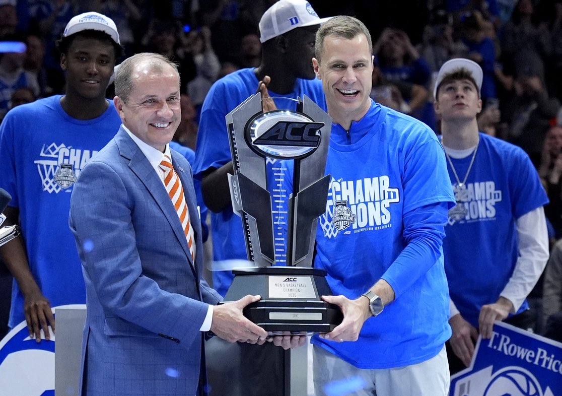 Brandon Marcello (@bmarcello) on Twitter photo The ACC is strongly considering shrinking its conference basketball schedule to help boost the league's NCAA Tournament profile, sources tell <a href="/CBSSports/">CBS Sports</a>.
Increasing expectation is it will be done, per sources.
News: cbssports.com/college-basket… The ACC is strongly considering shrinking its conference basketball schedule to help boost the league's NCAA Tournament profile, sources tell <a href="/CBSSports/">CBS Sports</a>.
Increasing expectation is it will be done, per sources.
News: cbssports.com/college-basket…