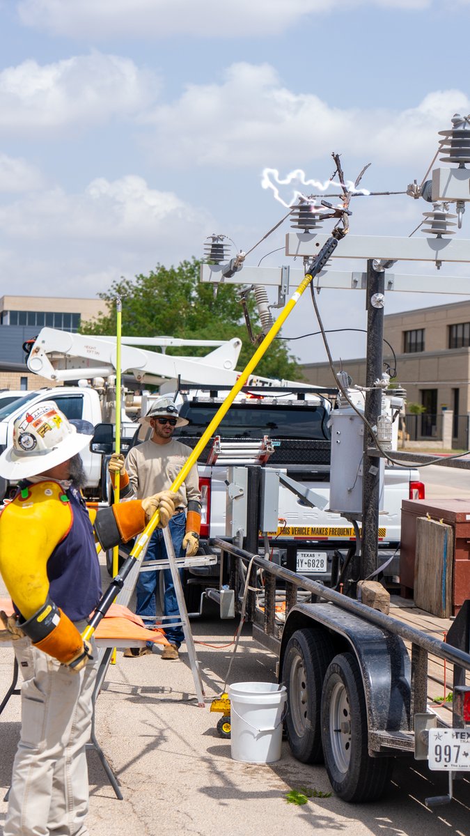 david_zbt's tweet photo. Last week, we were proud to host a live electrical arcing demonstration led by the awesome team @oncor  
Students, faculty, and community members witnessed firsthand the skill and expertise required to manage real-world electrical linework safely. This type of hands-on learning opportunity highlights @OdessaCollege's dedication to workforce development, industry partnerships, and preparing the next generation of skilled trades professionals.
A big thank you to @oncor for investing their time and resources to showcase how education and industry can work together to power the future! 
#WorkforceDevelopment #HigherEducation #OdessaCollege #CommunityPartnerships #SkilledTrades #ONCOR