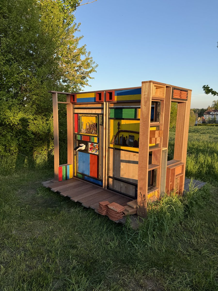 art4bees's tweet photo. Die Abendsonne scheint auf mein Tagwerk https://t.co/EAU6haQOoD