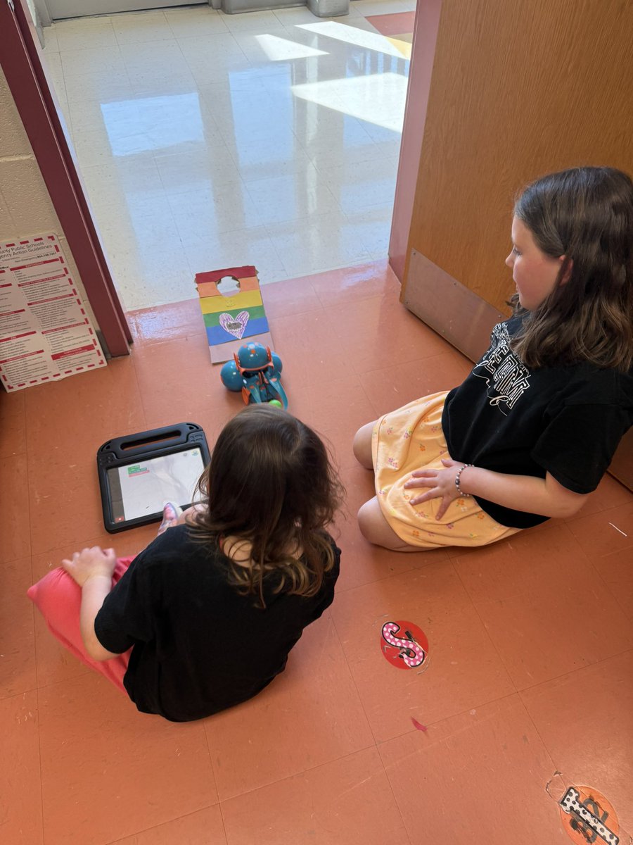 Jennifer Simpson (@steamteachccps) on Twitter photo Spring Steam Club at Winterpock is in full swing! These 12 kids make my teacher ❤️ so happy! We built cornhole boards and then used our amazing Dash robots and launchers to play! <a href="/WonderWorkshop/">Wonder Workshop</a> Spring Steam Club at Winterpock is in full swing! These 12 kids make my teacher ❤️ so happy! We built cornhole boards and then used our amazing Dash robots and launchers to play! <a href="/WonderWorkshop/">Wonder Workshop</a>