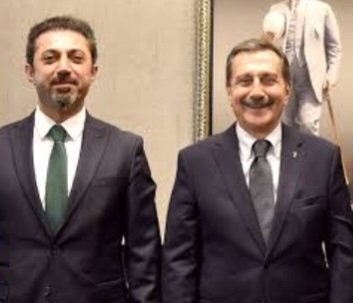 EskHaberOtesi's tweet photo. 8-Çünkü Odunpazarı bölgesinde bu ölçekte reklam alanı işleten tek firmanın ADARGA isimli şirket olduğu biliniyor. Diğer şirketlerin bu ölçekte faaliyet yürütme imkânı bulunmadığından, ihale teknik olarak açık görünse de fiilen tek adrese yönlendirilmiş durumdadır
https://t.co/ghsaaS6Y9L
#haksızkazanç #Tepebaşı #Eskişehir 
@TC_icisleri @adalet_bakanlik @eskvaliligi