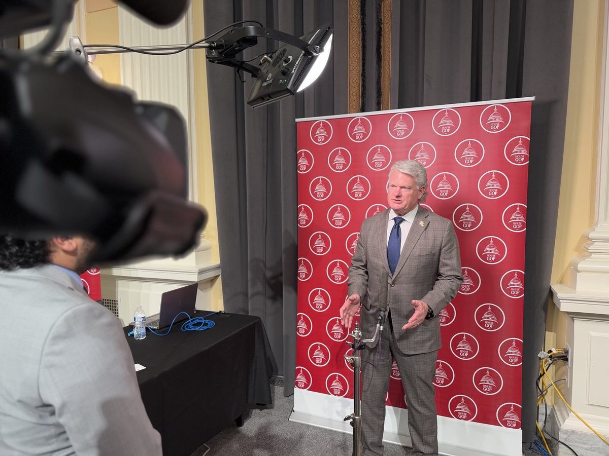 RepCollinsPress's tweet image. Behind the scenes with the Boss at media row talking about President Trump’s first 100 days in office.
No talking points needed.