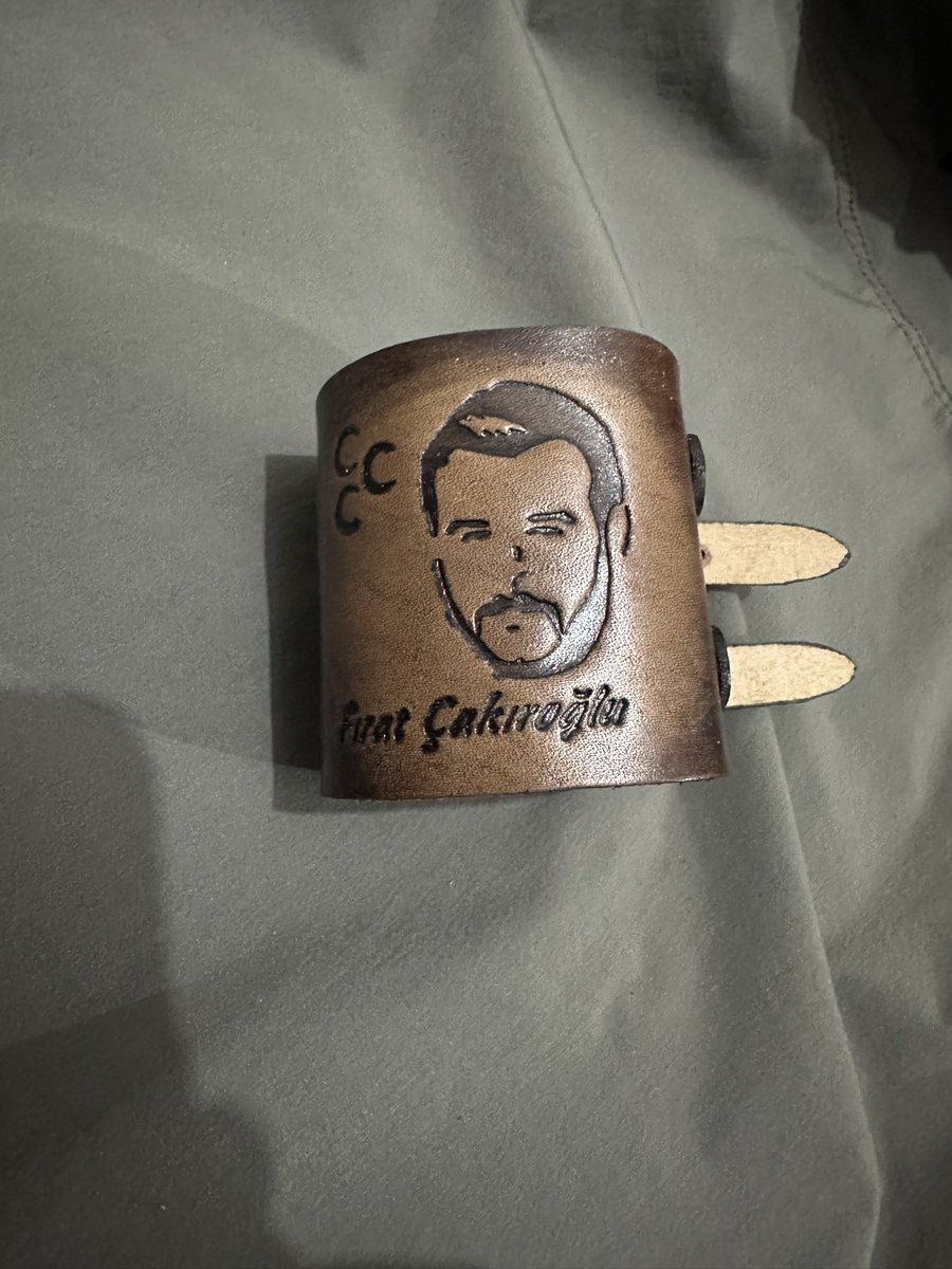 2 adet Fırat Yılmaz Çakıroğlu bilekliği hediye edeceğim. 
Üniversite öğrencisi Türkçü kardeşlerim yazarsa sevinirim. #FıratYılmazÇAKIROĞLU