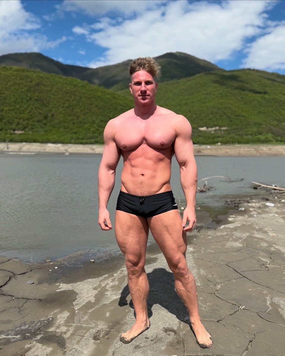 Edgars_Snepsts's tweet image. Swimming season opened finally this year 🏊♂️ 🔥🏔️
#bodygoals #chest #bodybuilderlifestyle #muscles #fitnessphotography #strongbody #fitnessmotivation #dedication #fitgoals #fitness #fitinspiration #gymbody #gymmotivation #shredded #fitlifestyle #sixpack #fitnessmodel…