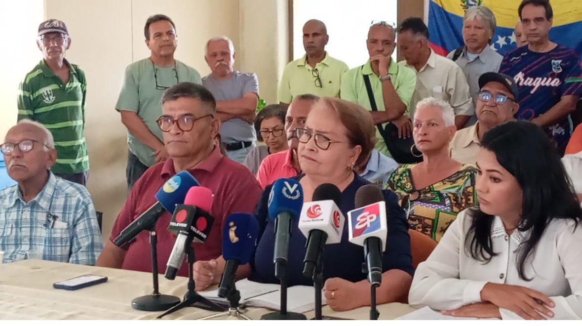 CentralASI's tweet photo. La Seccional Aragua de @CentralASI convoca a la marcha del 1• de mayo en unidad de acción. Reclamamos un Salario Suficiente para cubrir la cesta alimentaria y la recuperación progresiva del salario y sus incidencias. Pedimos un Bono de transporte. #JusticiaSalarial https://t.co/GBnSZB3Eaj
