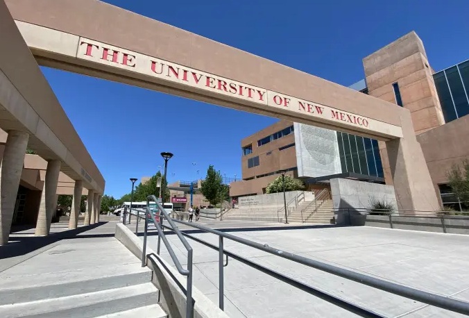 Out now on EP56 ; 'The Rio Grande Rivalry shooting'
The UNM Lobos and New Mexico State University Aggies have had a friendly athletic rivalry for over 100yrs. But after a brawl broke out at an Aggies football game in Oct 2022, the rivalry turned deadly

abjackentertainment.com/campus-killing…