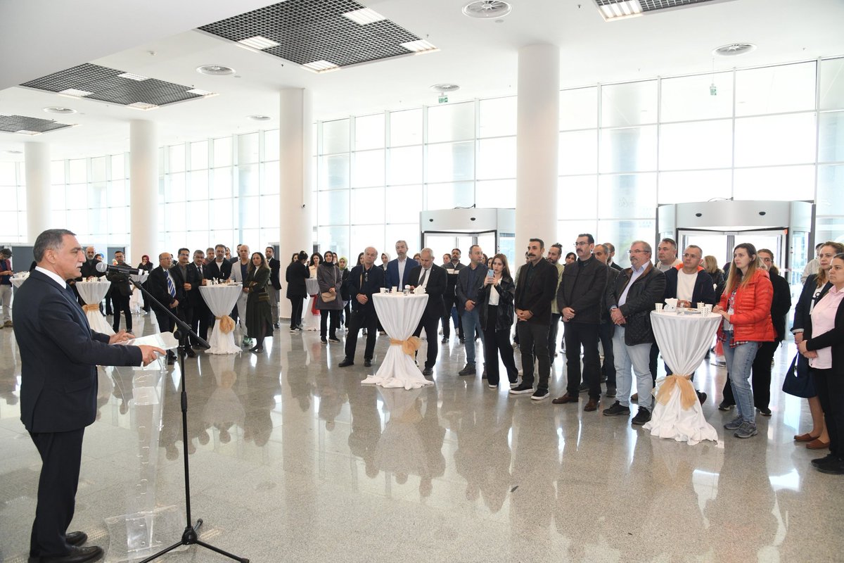 mkarahoca's tweet image. Ar-Ge Direktörlüğümüzün "Bir Kahve, Bin Fikir" etkinliğinde buluştuk. Yapay zekâdan, AR-GE süreçlerinden, projelerden uzak kalamayız ve bu süreci devam ettireceğiz. Gönüllülük ortak paydasında yeni fikirlere açık olarak işimizi yapmaya devam edeceğiz.

#ArGe #BirKahveBinFikir