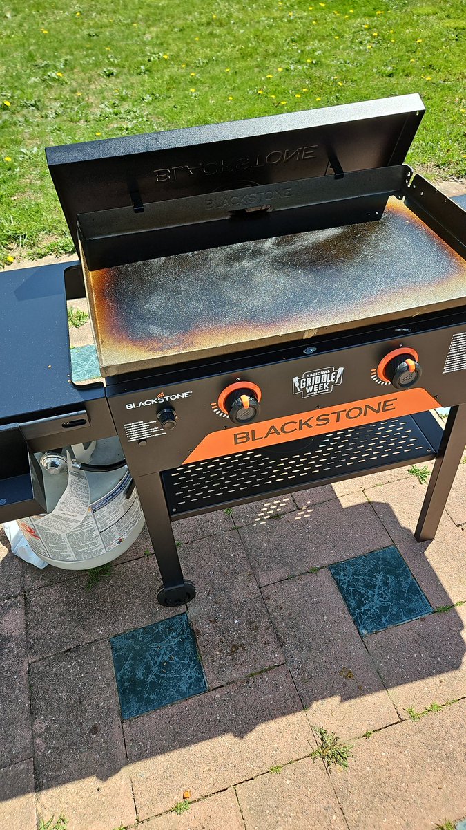 KevbeApoe's tweet photo. @BlackstoneGrid thank you for such a great product. I'm not even using my chargrill. Having too much fun with this. https://t.co/sLyzluHCcB