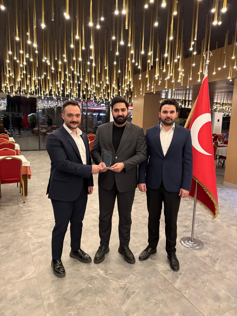 kursattatoglu's tweet photo. Bugün, Yurtiçi Teşkilat Komisyonu olarak devir teslim törenimizi gerçekleştirdik.
Görev süresi boyunca katkılarıyla teşkilatımıza güç katan @uysalfaruk19 ve @EminSimsek_’e, ayrıca süreçte emek veren tüm bölge koordinatörlerimize ve başkanlarımıza gönülden teşekkür ediyoruz.
#GençMÜSİAD