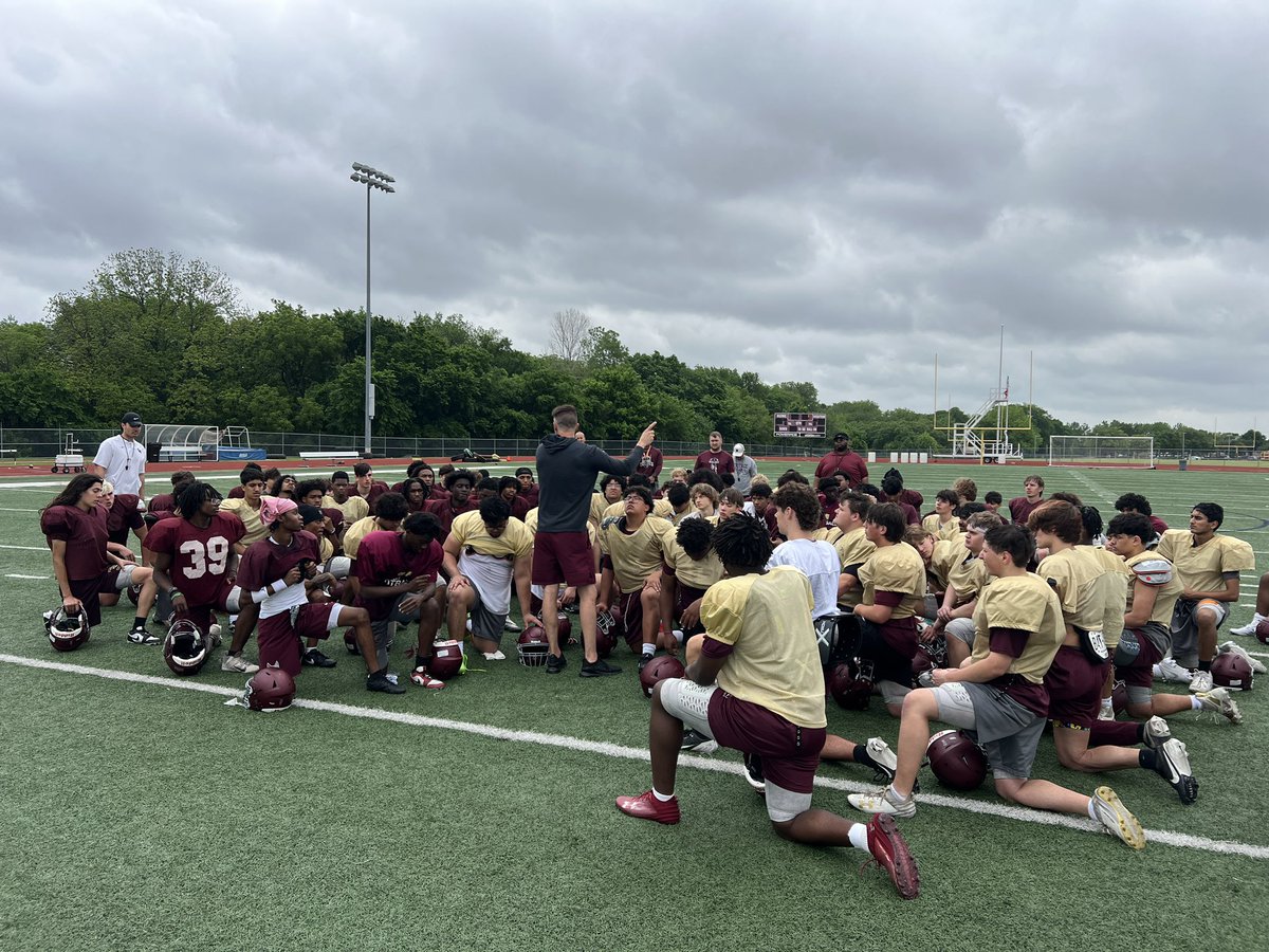 Week 2 of Spring Ball! 
There’s something special happening here at Heritage! Kids are flying around and competing 💪🏽

#DarkSideDefense #YotesUp 
<a href="/CoachJ_Fish/">John Fish</a> <a href="/HHS_Coyote_FB/">Heritage Coyote Football</a> <a href="/Coyotes_Ath/">Frisco Heritage Athletics</a> <a href="/mlynnz3/">Michelle Lynn Z</a>