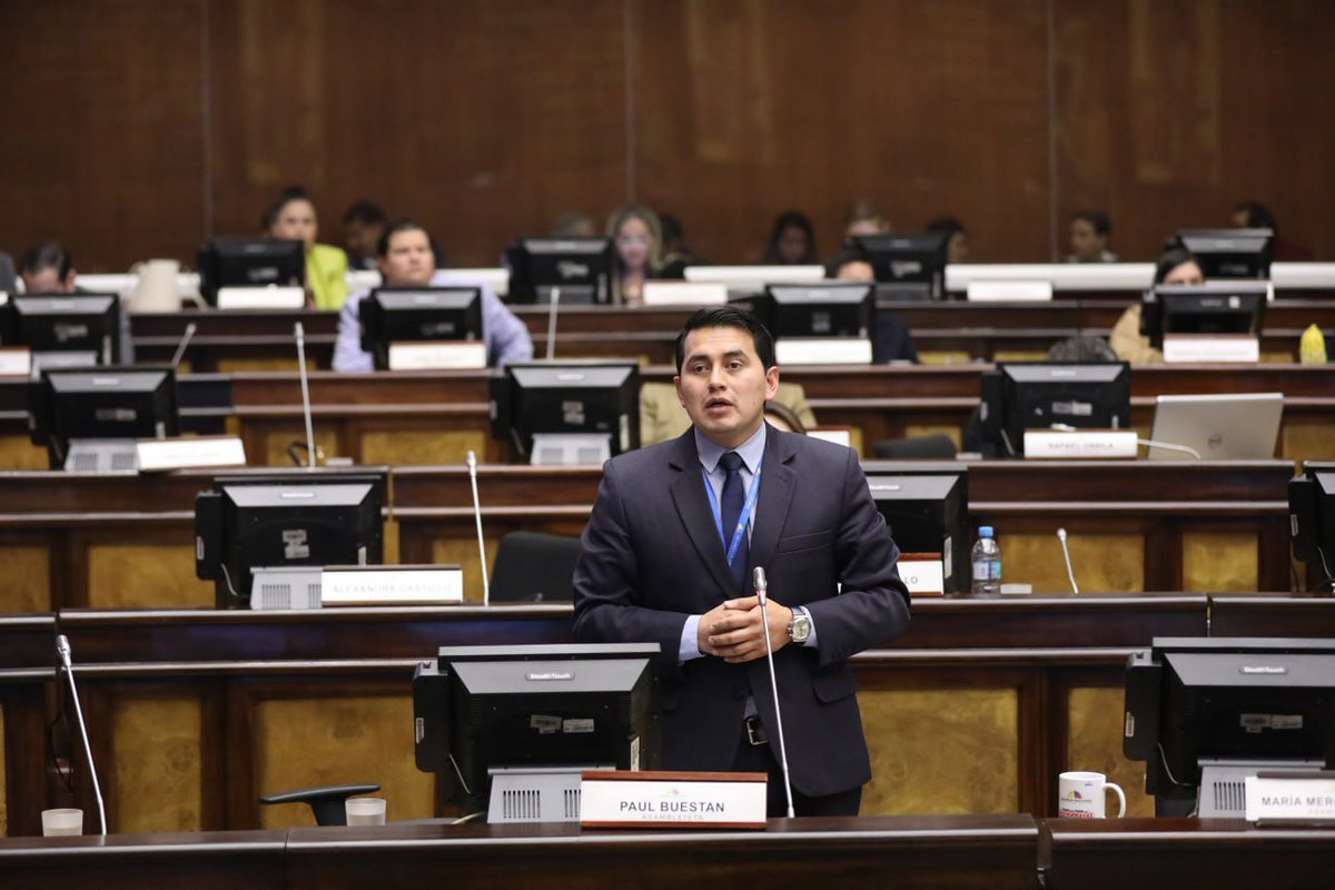 "La #ReformaConstitucional es 1 propuesta que beneficia a los ecuatorianos", indica <a href="/AbPaulBuestan/">Paúl Buestán</a> al insistir en que existe 1 crisis en la estructura de los movimientos y partidos políticos 
Dice que dicho fondo partidario podría utilizarse para suplir otras necesidades del país