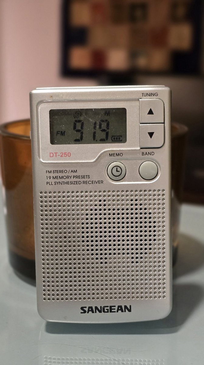 En dias como hoy... #laradio.

Orgulloso del equipo de profesionales de <a href="/RadioCLM_es/">Radio Castilla-La Mancha</a> por demostrar una vez más que la radio pública de #CLM está cuando se le necesita.

Y seguimos informando. 

Felicidades también a los compañeros de todas las radios de España por el trabajo.