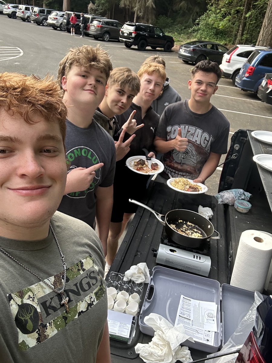 Jim Shapiro (@jimshapiro) on Twitter photo This is leadership. <a href="/Angelo86020526/">Angelo Gasperetti</a> making steak and eggs after morning lift. Freshmen-Senior included in this pic. We are all in!!
Attaway!! <a href="/KingsHSFootball/">King’s Knights Football</a> This is leadership. <a href="/Angelo86020526/">Angelo Gasperetti</a> making steak and eggs after morning lift. Freshmen-Senior included in this pic. We are all in!!
Attaway!! <a href="/KingsHSFootball/">King’s Knights Football</a>