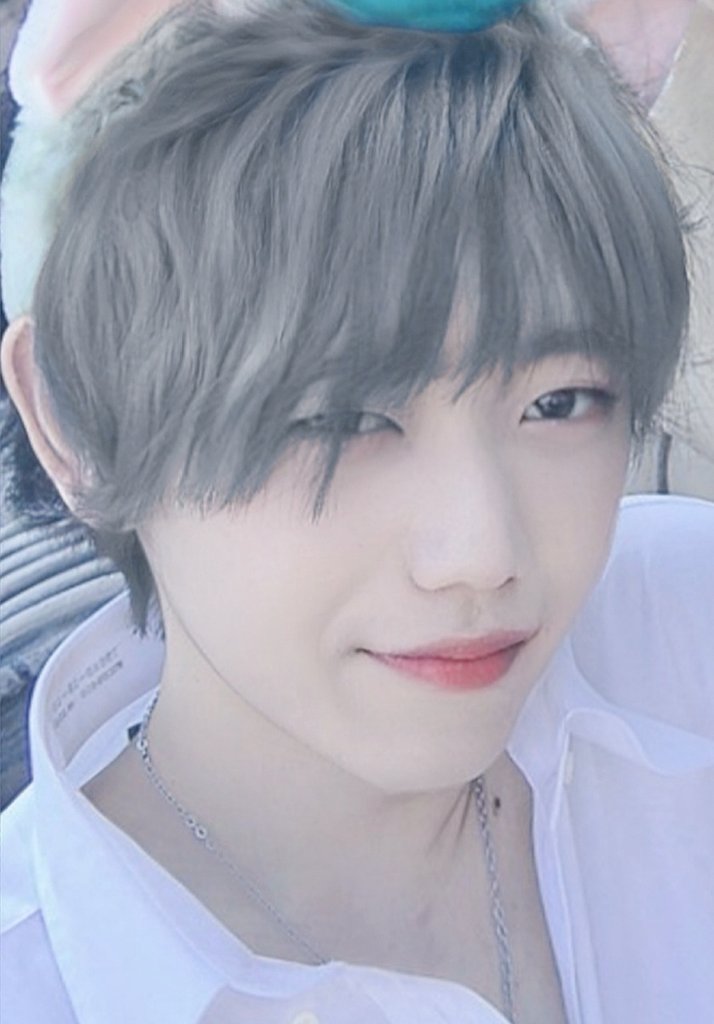 皆おはよう🫡
久しぶりの投稿ですー😌🎰
韓国風にどうしてもやりたくなった僕が。。頑張ったアラサー
夢の国にて
#韓国風メイク
#自撮り
あくまでメイクしてますのでww
実物とは異なります
復活修羅たんの幕開け