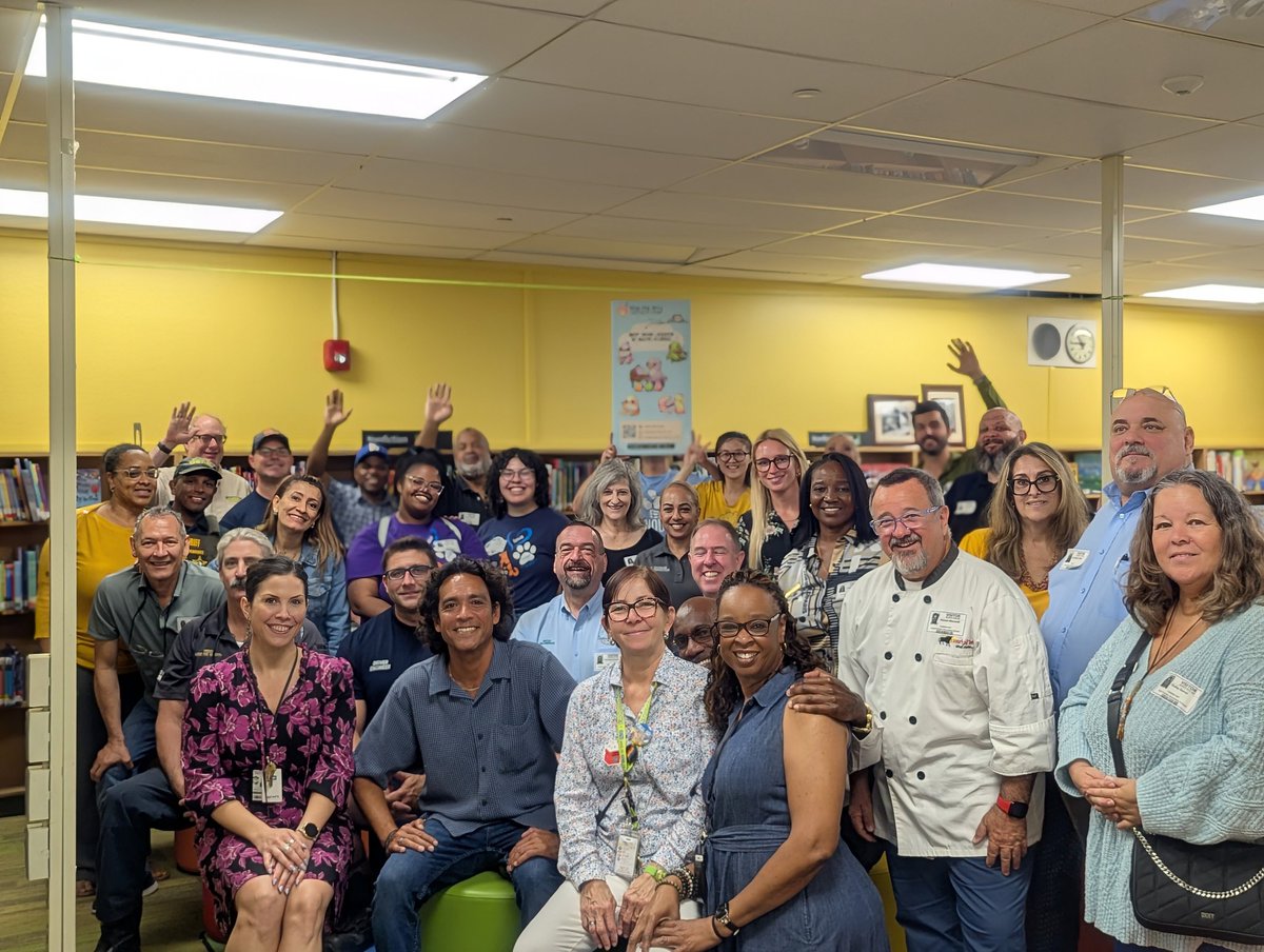 PrincipalMG's tweet photo. Career Day @LloydEstates was awesome! Thank you to our incredible community partners for sharing your time and passion with our students - you truly inspired them to dream big! Big shoutout to Coach and Ms. M for making it all happen! @BCPSNorthRegion https://t.co/BFK9z3VqKF