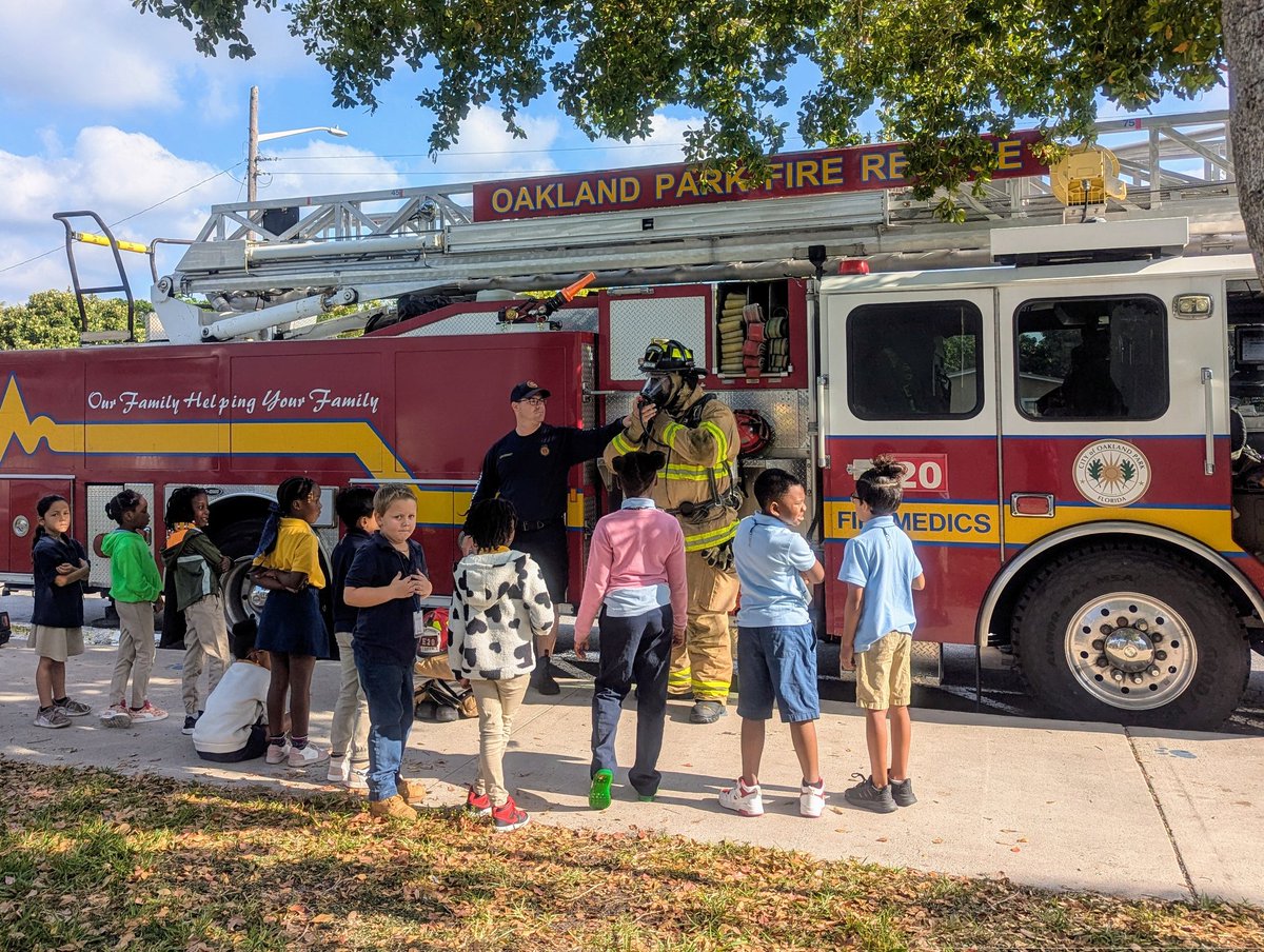 PrincipalMG's tweet photo. Career Day @LloydEstates was awesome! Thank you to our incredible community partners for sharing your time and passion with our students - you truly inspired them to dream big! Big shoutout to Coach and Ms. M for making it all happen! @BCPSNorthRegion https://t.co/BFK9z3VqKF