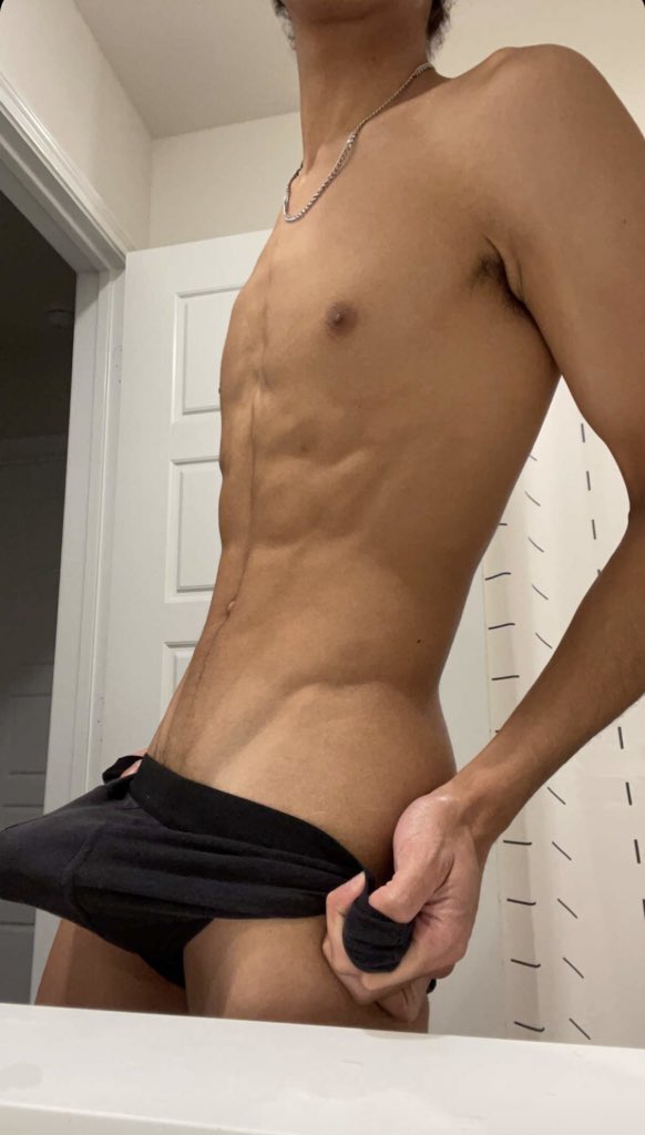 KontentKalebb's tweet photo. DM for custom content 😈🍆 https://t.co/DGdLwge0Js