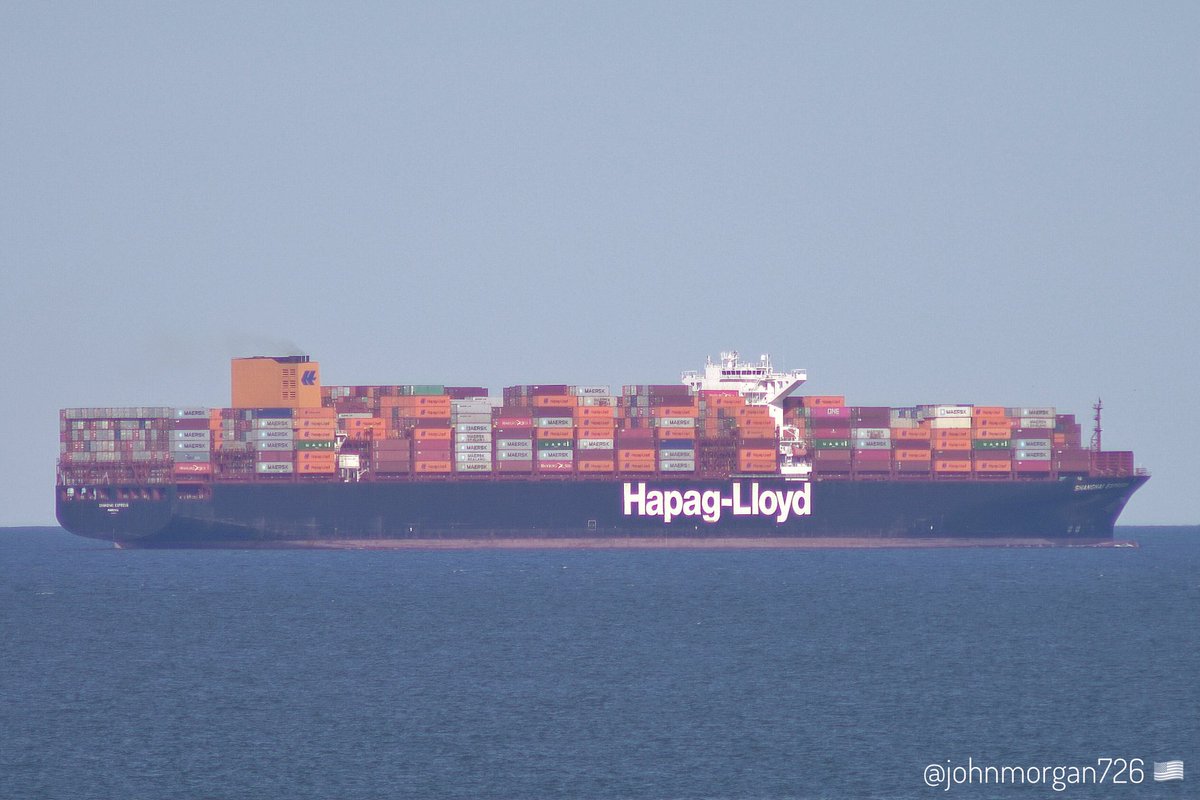 johnmorgan726's tweet photo. At 366 meters the SHANGHAI EXPRESS, IMO:9501368 Dortmund Express-class #ContainerShip en route to Charleston, South Carolina @SCPorts flying the flag of Liberia 🇱🇷. #HapagLloyd #ShanghaiExpress #ShipsInPics https://t.co/Xb7dPcmKYF