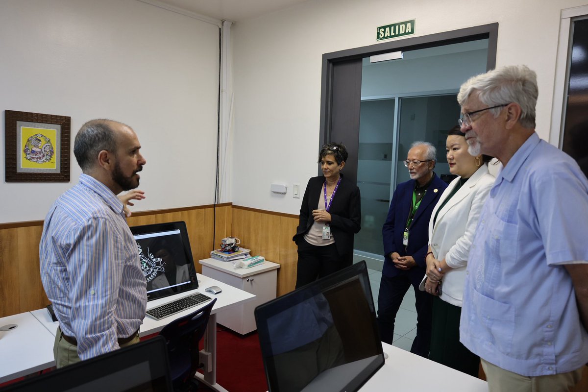 indicasat's tweet image. Tuvimos la visita de delegados de la Universidad de South Florida (USF) y el Global Virus Network (GVN).
En un encuentro exploratorio, abordaremos oportunidades de colaboración en investigación clínica, genómica, bioinformática e intercambio académico.
#Ciencia #Investigación