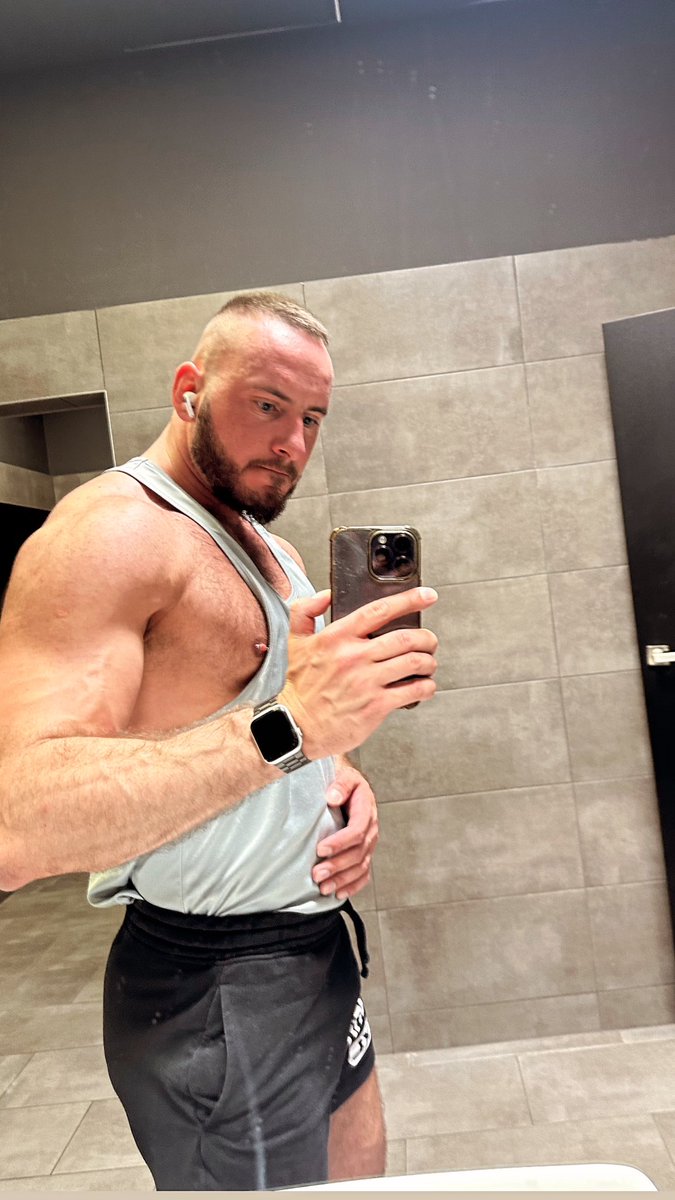 Pre wedding pump. Of course not my wedding 😛💪🏼