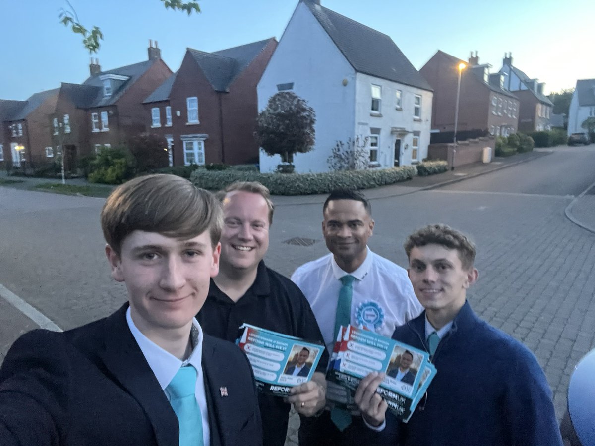 CharlesAPugsley's tweet image. Feel that shift in the air? Change is coming! Cracking evening out helping @MJSquiresReform for the final push. The support for Reform UK is stronger than ever. Let’s deliver it at the ballot box! 🗳️✅
#ReformUK #Ashby #TimeForChange