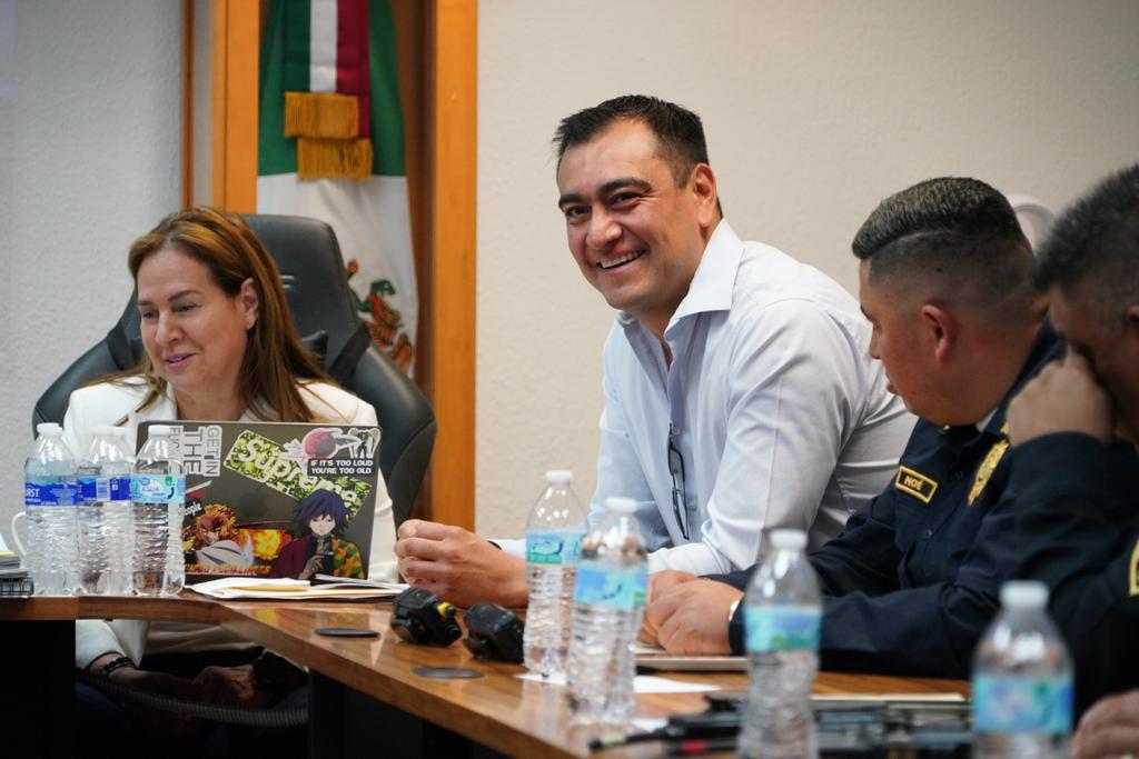 cesar_m_garrido's tweet photo. Miguel Hidalgo sigue siendo una de las tres alcaldías más seguras de la CDMX. 
¡Resultados que reflejan el compromiso y el trabajo en equipo en nuestro Gabinete de Seguridad!
#OrgulloMH #SeguridadMH https://t.co/BmfGBtV9ml