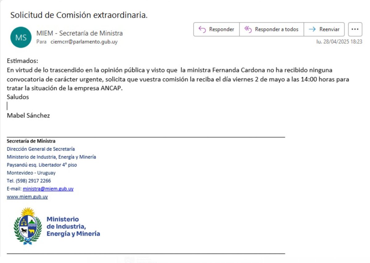 FcardonaUy's tweet photo. En virtud de que no recibí ninguna convocatoria urgente por la situación de ANCAP, acabo de enviar solicitud para que se me reciba este viernes 2 de mayo a comisión extraordinaria de industria. Con gusto acudiré al intercambio que entiendan pertinente sobre el punto. https://t.co/9q1OWv7xD6
