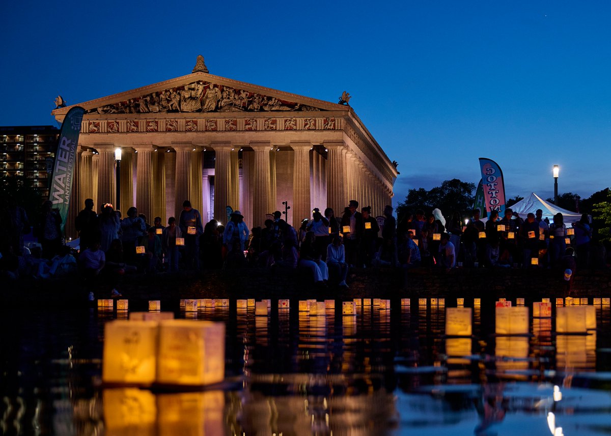 This is what dreams are made of! 

#waterlanternfestival #lanterns #dreams #thingstodo