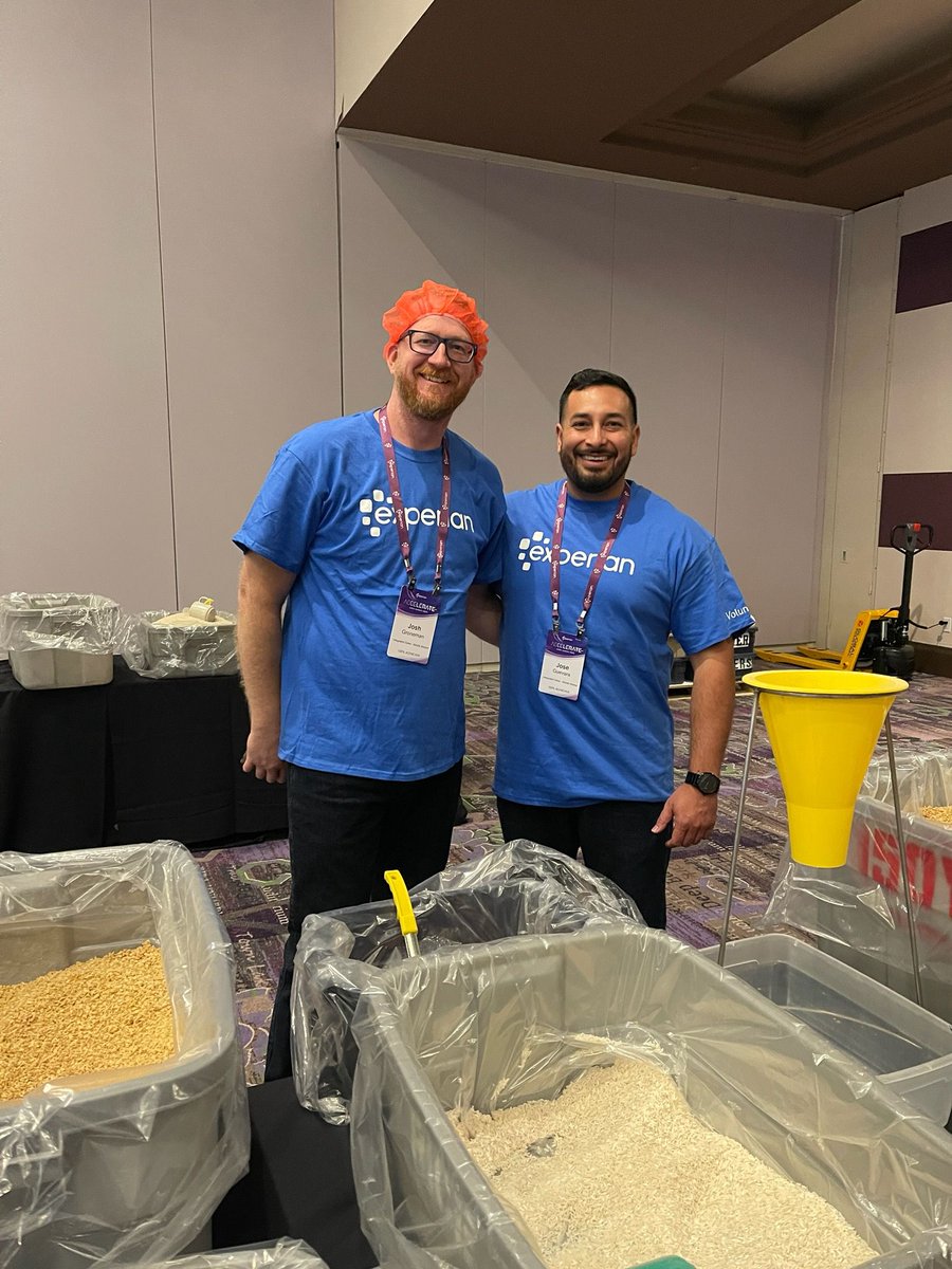 Kicking off the week building meal bags. Thank you to Experian and Rise for the opportunity!

#Experian #RiseAgainstHunger #ItStartsWithAMeal #HungerChampions #SalesSummit2025