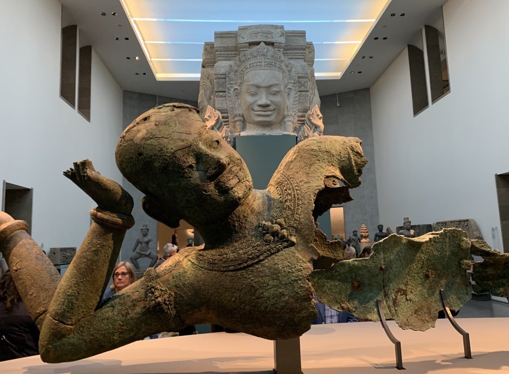 JeanMarie Cambacérès (@jmcambaceres) on Twitter photo <a href="/MuseeGuimet/">Musée Guimet</a>: avant-première exposition « Bronzes royaux d’<a href="/Angkor/">Angkor</a>, un art du divin ». Nombreuses personnalités khmers et françaises. Une exposition qui fera date. Des centaines de pièces et la star, le Grand #Vishnu couché, <a href="/LaJoconde_/">La Joconde</a> du #Cambodge, restauré à <a href="/nantesfr/">Ville de Nantes</a>. <a href="/MuseeGuimet/">Musée Guimet</a>: avant-première exposition « Bronzes royaux d’<a href="/Angkor/">Angkor</a>, un art du divin ». Nombreuses personnalités khmers et françaises. Une exposition qui fera date. Des centaines de pièces et la star, le Grand #Vishnu couché, <a href="/LaJoconde_/">La Joconde</a> du #Cambodge, restauré à <a href="/nantesfr/">Ville de Nantes</a>.