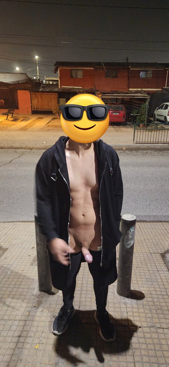 Wn amo esto y quiero hacer algo más extremo....vamos x más (necesito un wn bajo y delgado quiero culearlo en la vereda...quien se anima? #morbopúblico #publicnaked #ExhibicionismoPúblico #exhibicionista #peladonarua
