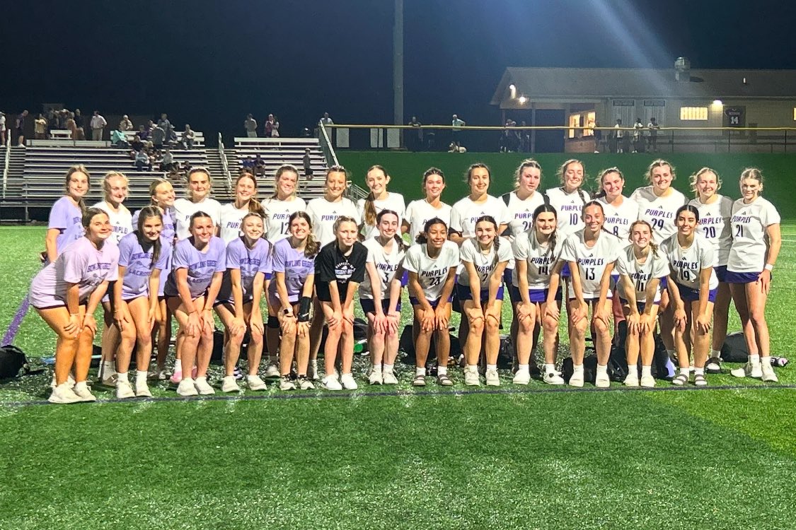 Purples win over Owensboro tonight. It was great to celebrate our seniors- Eva, Kaidence,
Isabelle and Abby tonight!
Thank you to their parents for all of the love and support they give their daughters and this team.