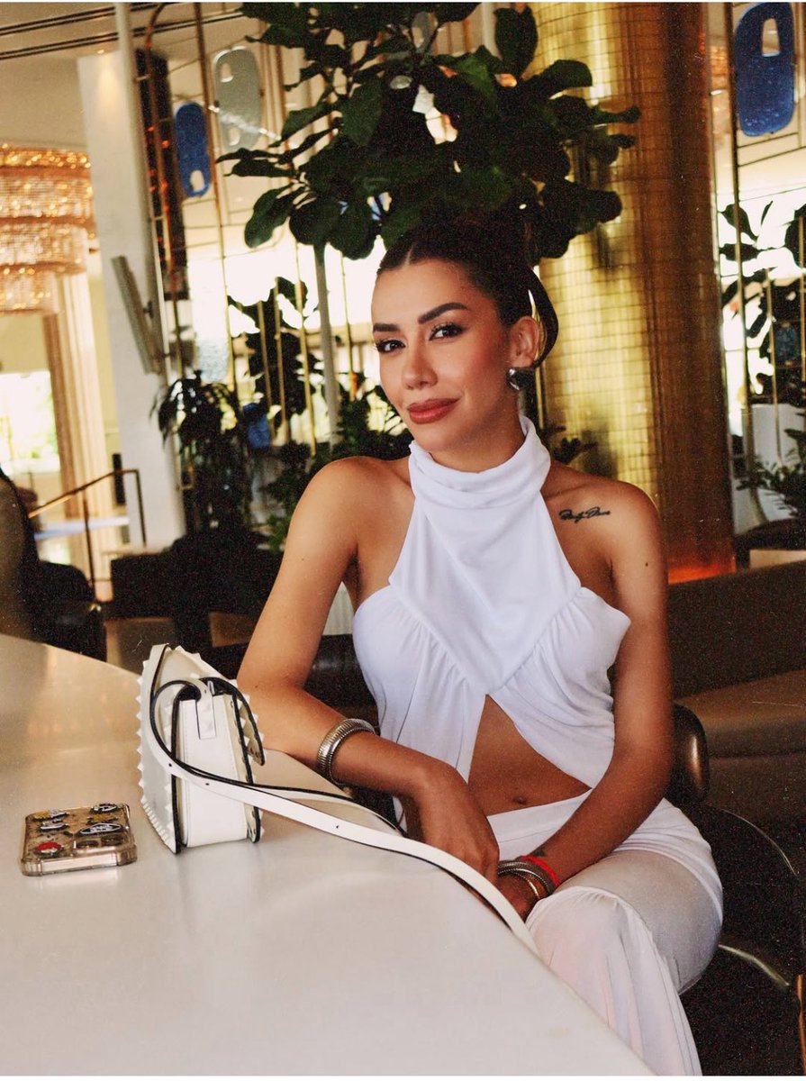 Perrisimxsnorte's tweet image. 🐩🩵Karime PIndter!! Ig Story “YO LO VALGO” #KarimePindter #yolovalgo @lorealparis @realkarime