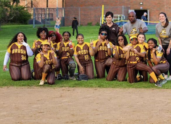 Senior Night win with two homeruns from our juniors &amp; a whole inning of outs from our senior— proud of this squad! 
6 in a row! Let’s keep it going Arcs!!