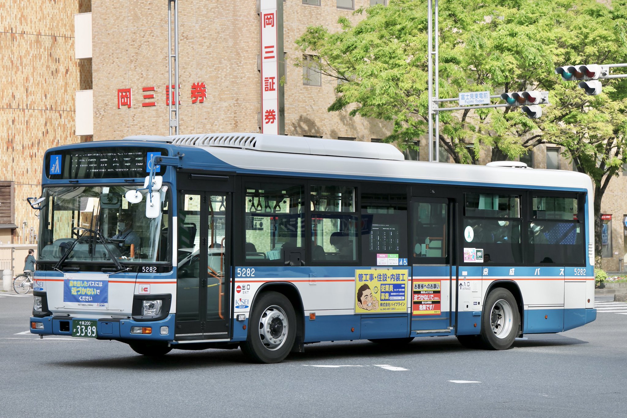 Gpq48HObEAITeim.jpg:large