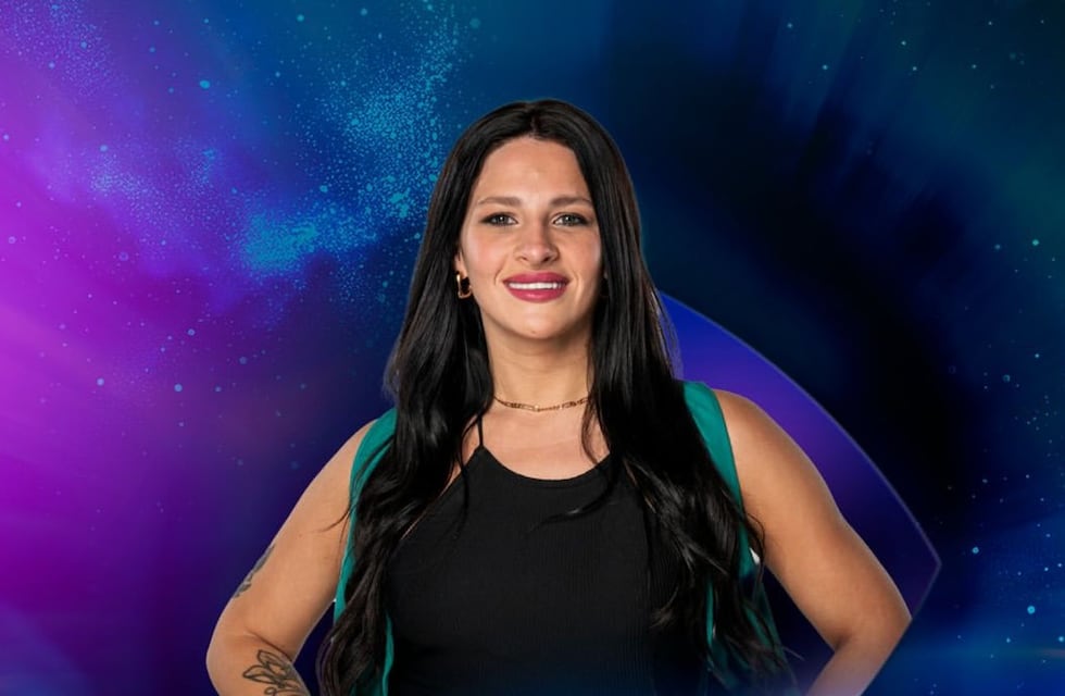 Estamos de acuerdo que hay que rajar a esta ridícula no?

Chiara al 9009 #granhermano