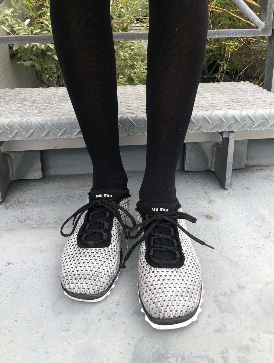 #スニーカー愛が止まらない！ 👟
今まではボリュームのあるスニーカーが好きだったのですが最近はスタイリッシュな雰囲気のものが気になっています。 ginzamag.com/categories/fas…