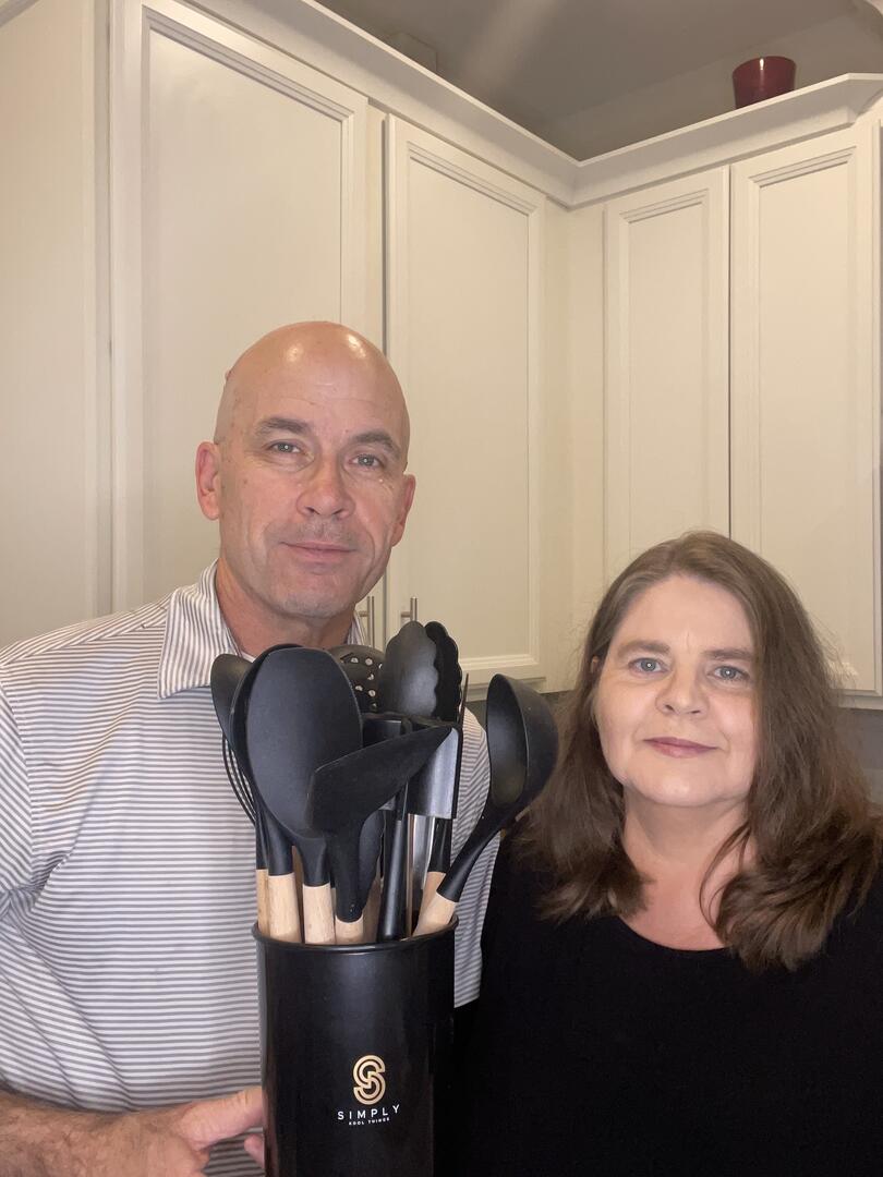 SimplyKThings's tweet image. Real people. Real kitchens. Real love. 🍳 These utensils aren’t just pretty — they’re the real deal. Thousands have already made the switch — are you next? 🙌
Shop now to see why everyone’s obsessed! amzn.to/4fnZVkz
#SimplyKoolKitchen #RealReviews #KitchenToolsThatWork