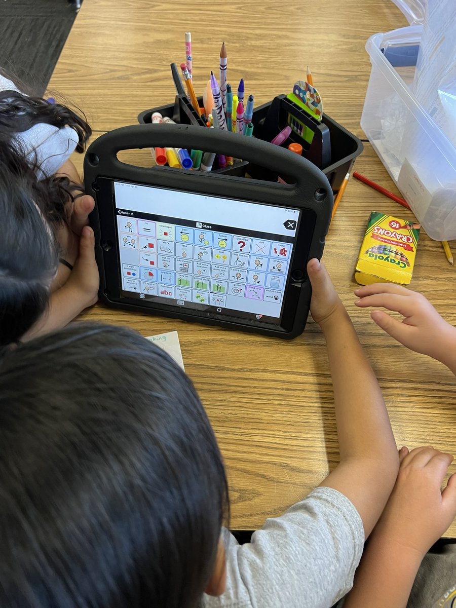 HalimStephaniee's tweet image. 💙💛💙#AutismAcceptanceMonth #AutismAwareness #empathyisstrength @CaminoGrove @ReneeCostarella @ArcadiaUnified #learningforall 🧩