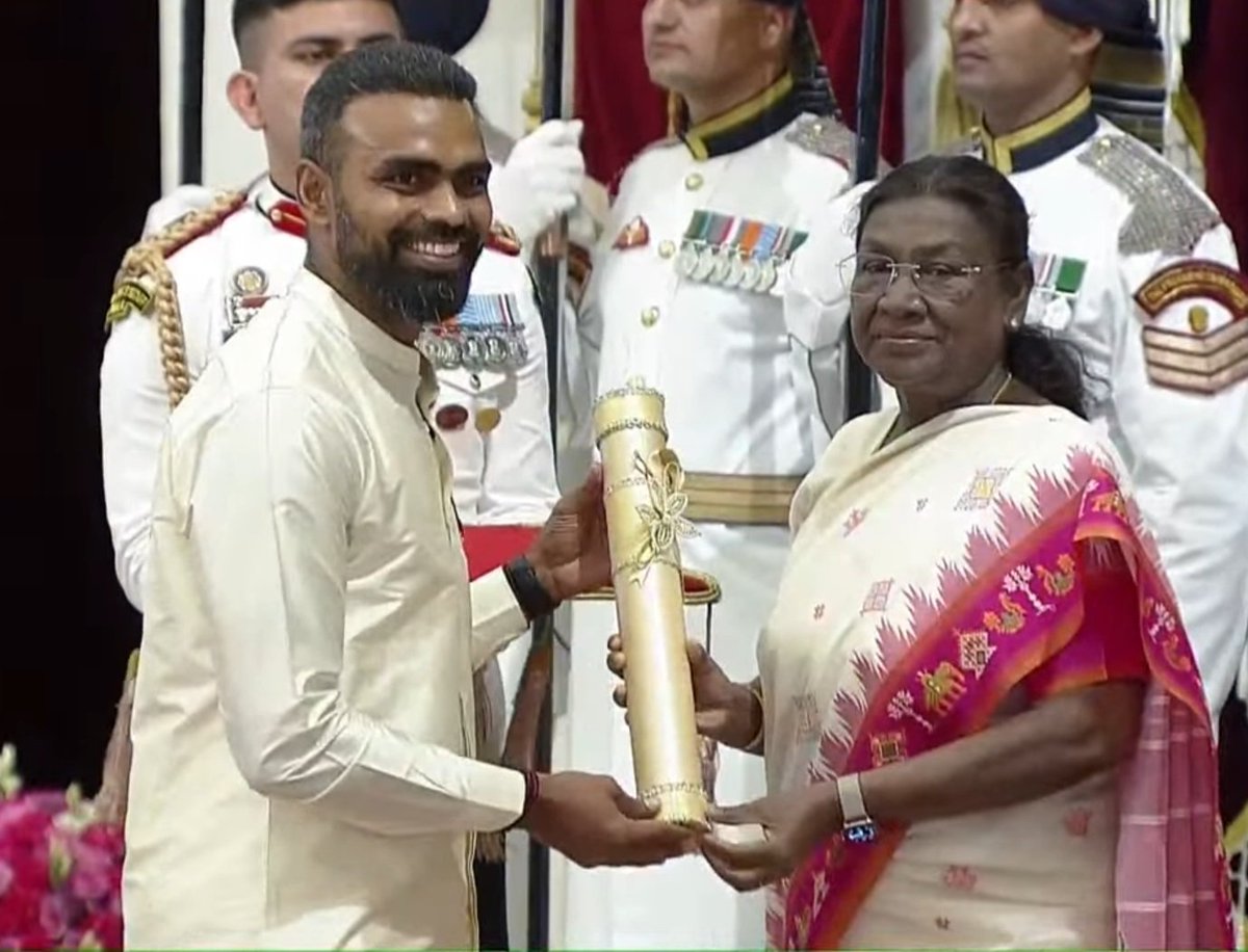 #PadmaAwards2025: #PRSreejesh received the Padma Bhushan Award for his contributions to the field of sports  

The 36-year-old won Olympic bronze medals, and two Asian Games gold medals, with the national team and has played 336 games 

#PadmaAwards