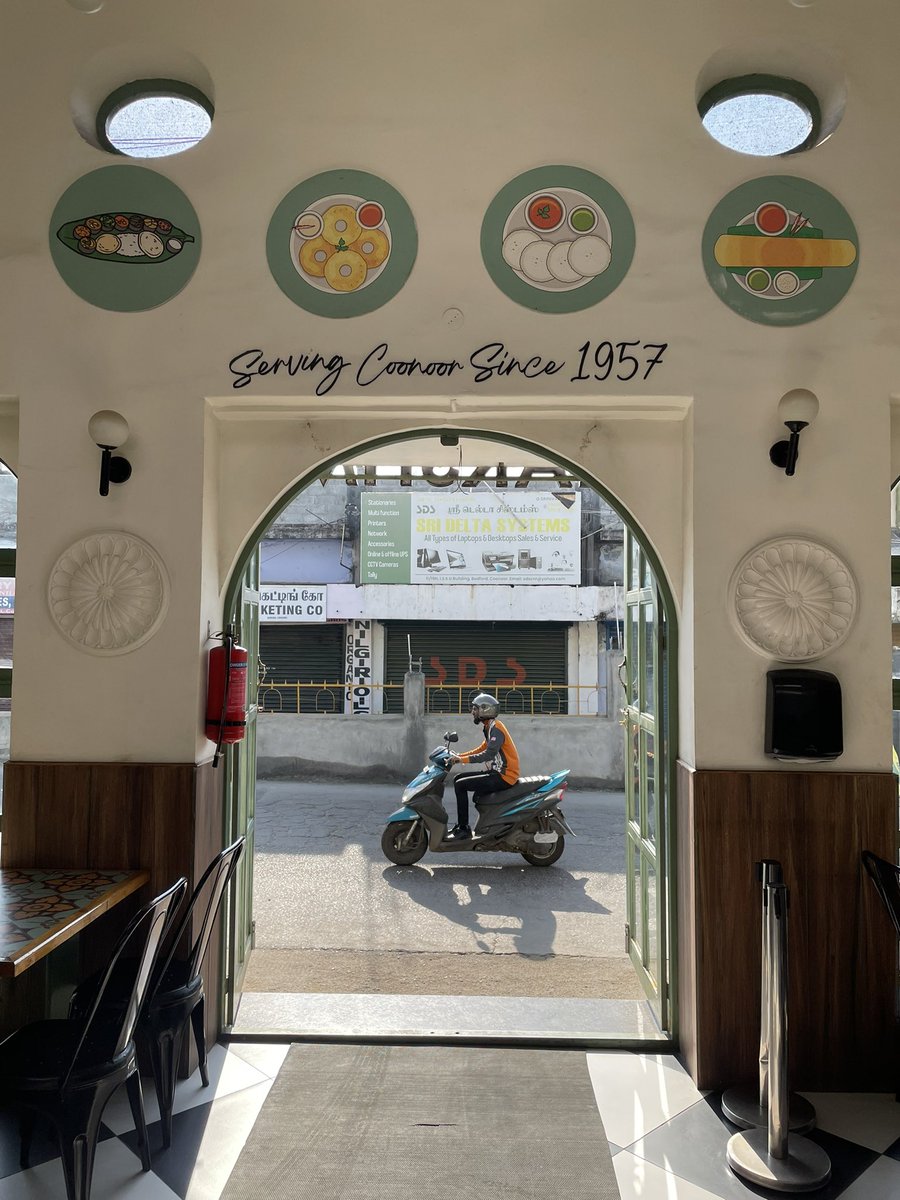 Coonoor.
Inside. Outside.

Breakfast at Sri Lakshmi Cafe.