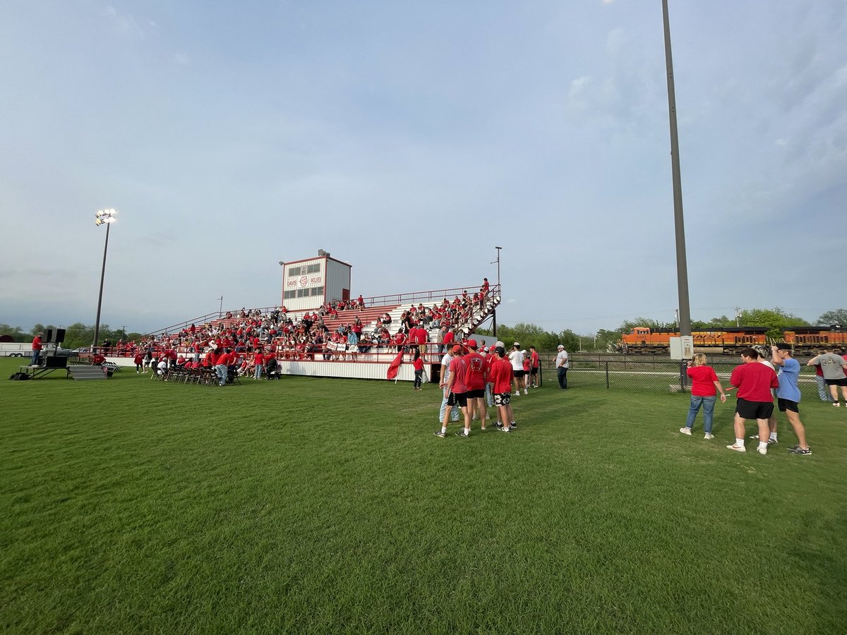 CoachTO4's tweet image. 🐺🔴⚪️ Community Pep Rally‼️#ForTheWolves