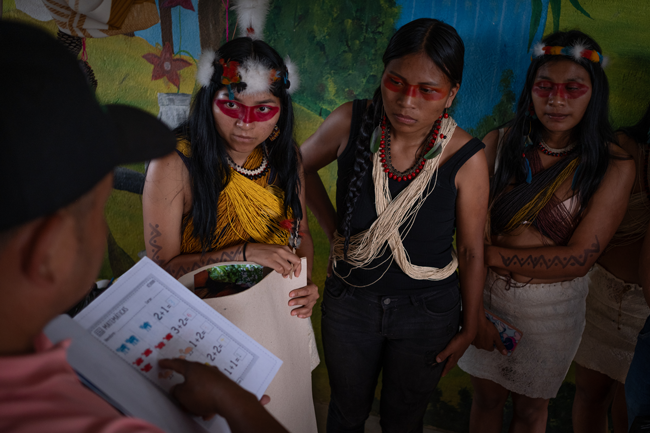 AFrontlines's tweet photo. 🌾 For Indigenous Peoples, #education is rooted in land, language, and daily life.
In #Ecuador and #Colombia, Indigenous nations are building their own curricula—anchored in culture and territory.
✨ Learn more: https://t.co/OkDrBuEuXd
#SeedsofResistance #IndigenousKnowledge https://t.co/HNKuBZfFjf