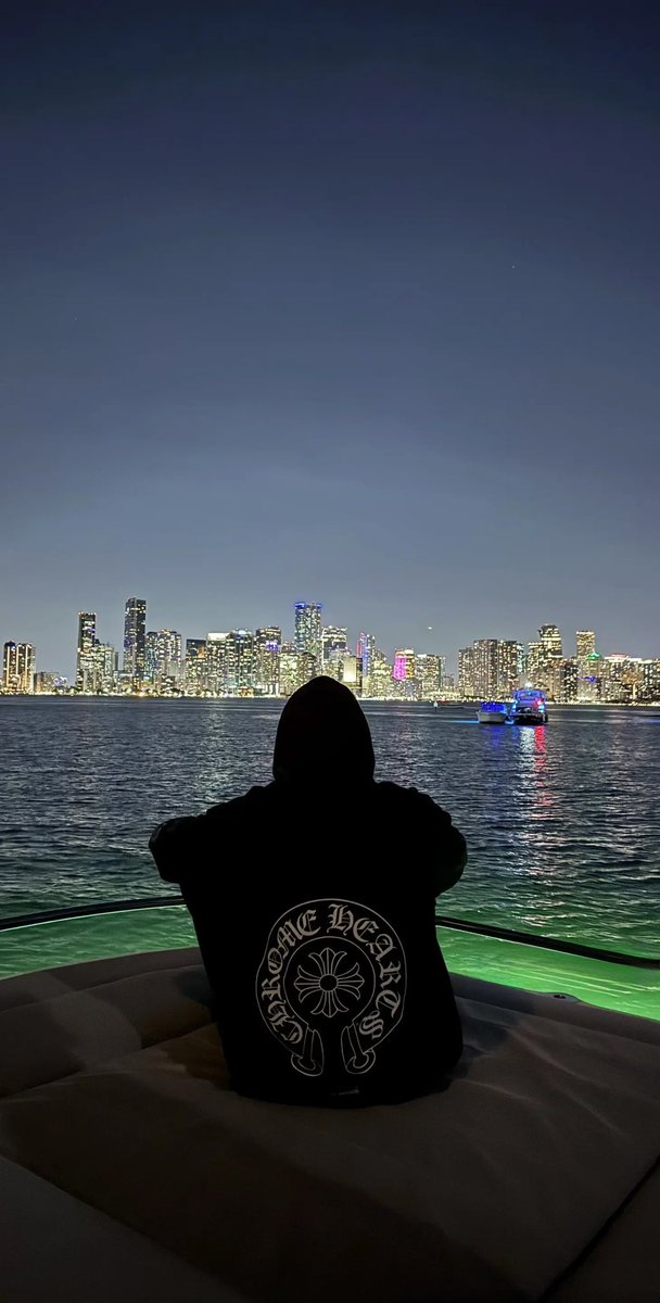 deadboyluiss's tweet image. Miami