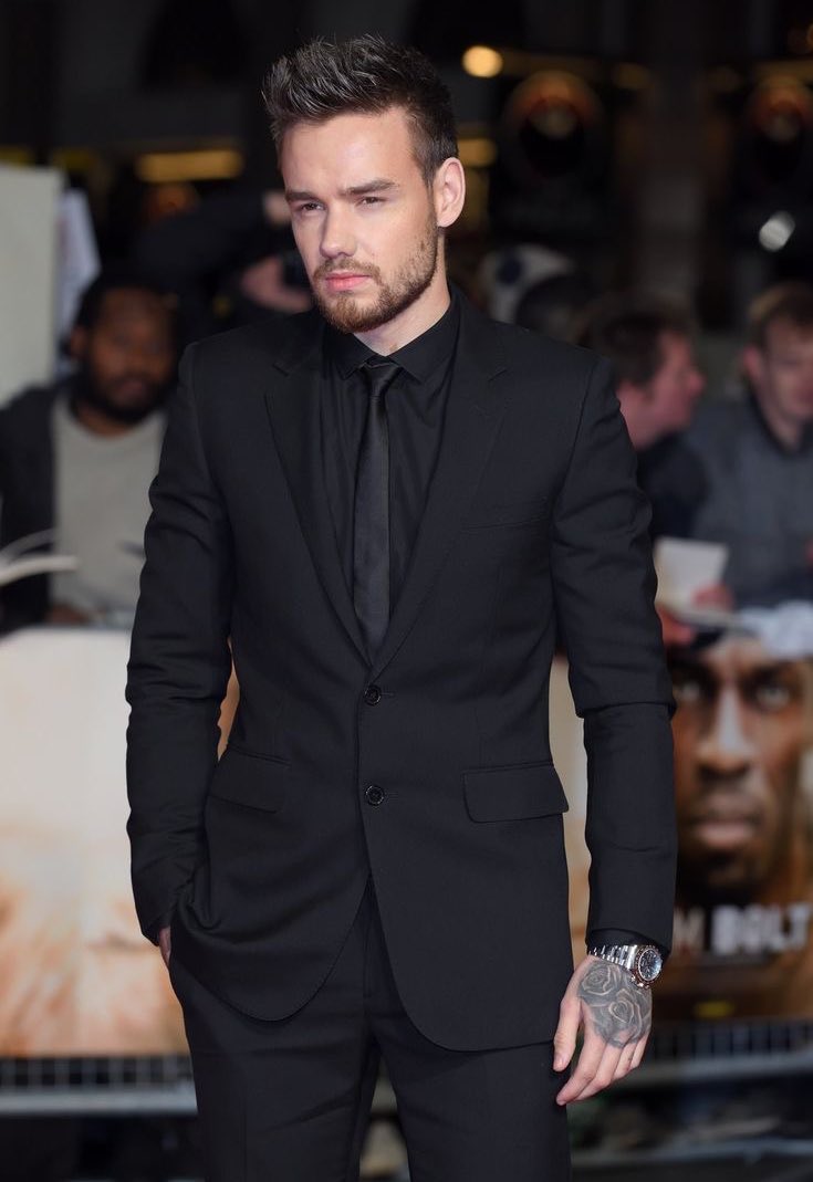 YFJustice4Liam's tweet photo. He was a hero in every way that a hero can be called, even when he is no longer in this world.

#LiamPayne #LiamPayneForever #JusticeForLiam #JusticeForLiamPayne #OpenTheDevices https://t.co/DEJFBaTth0