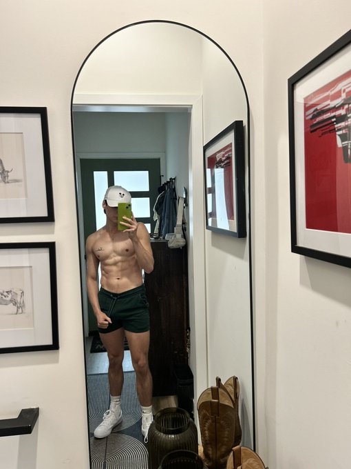 &ldquo;You&rsquo;re so baby girl coded&rdquo; https://t.co/13AA6i87yn