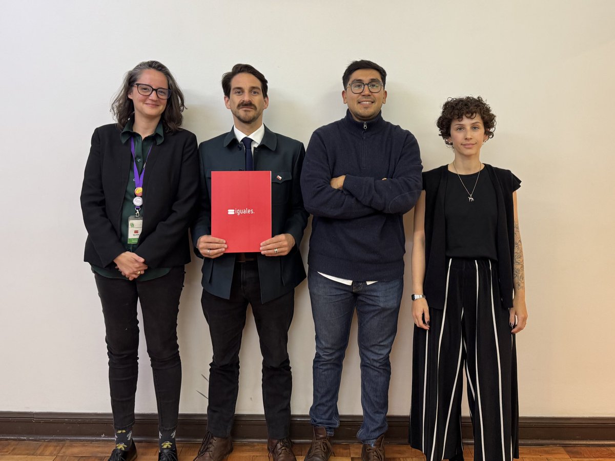 Avanzamos en el trabajo con la comunidad LGBTIQA+ 

Gracias <a href="/IgualesChile/">Fundación Iguales</a> por la entrega de su informe de compromisos y por el diálogo tan necesario.